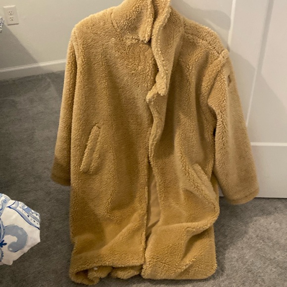 Never worn Alo Coat - Picture 1 of 6